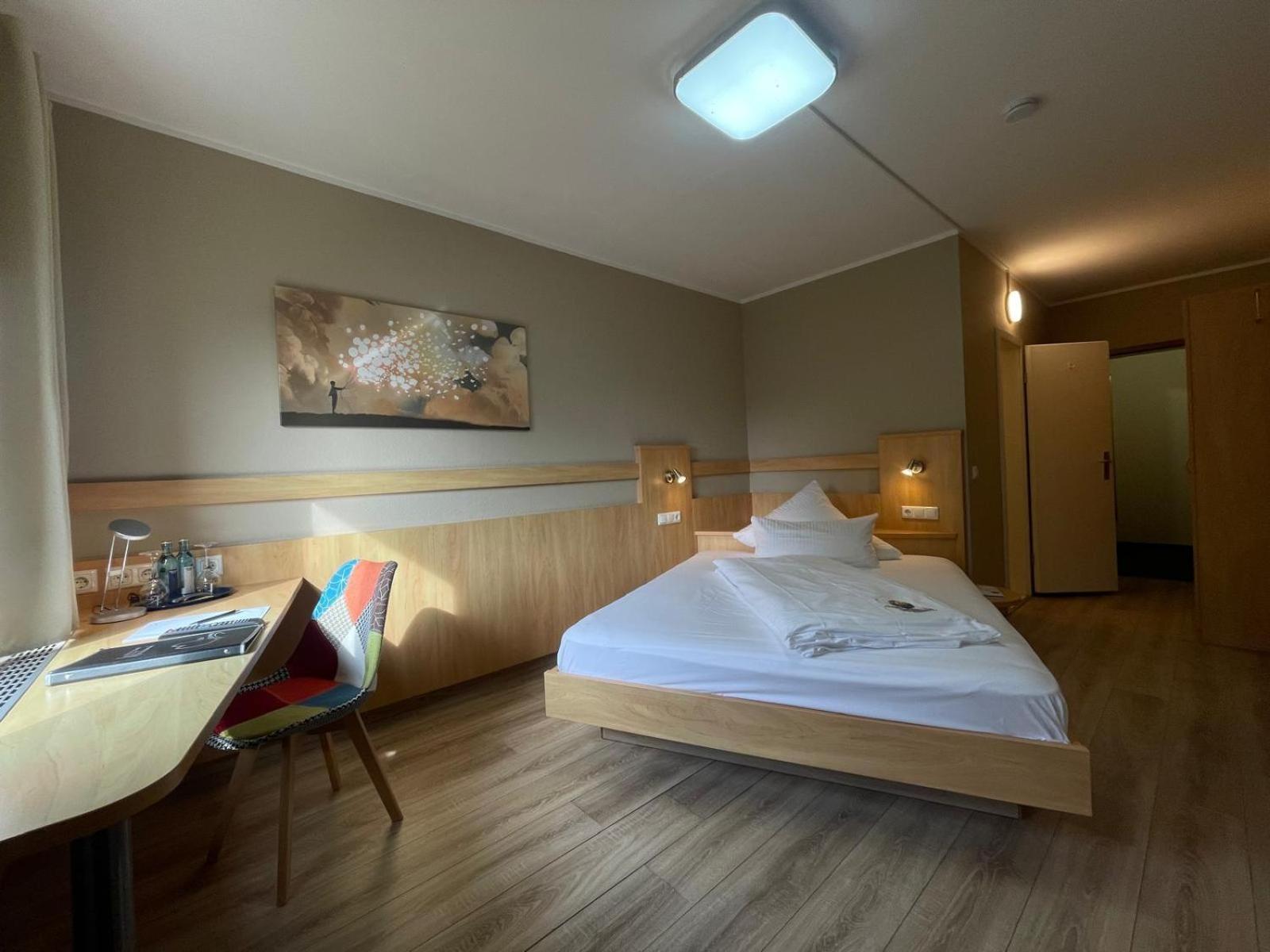 Hotel Waldesruh Mühltal Esterno foto